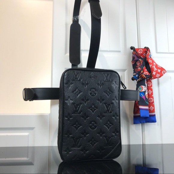 black louis vuitton side bag